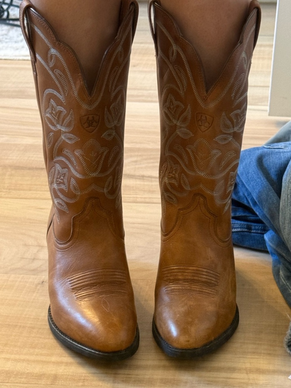 Ariat Heritage Classic Brown Leather Western Cowboy Boots - Picture 3 of 8